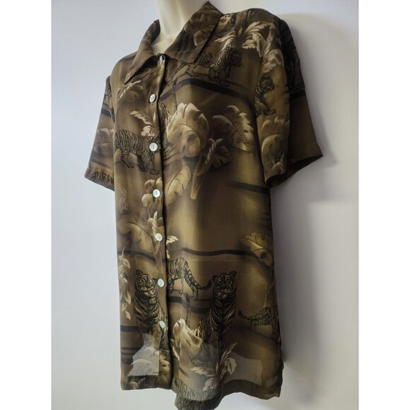 Olivia Rose green Semi Sheer Safari Tiger Blouse Size 16M Button Down - Picture 3 of 9